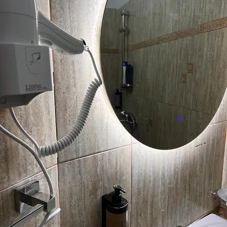 Legacy Loft 1 *
